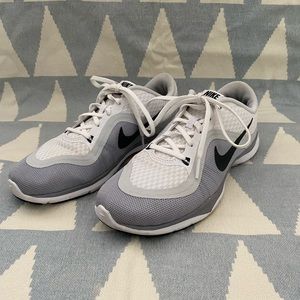 White & Gray Nikes - 7.5